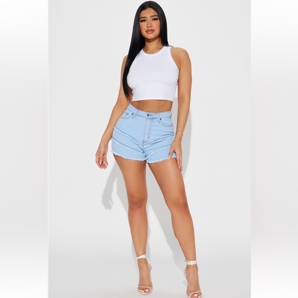 Fray light color stretch summer jean shorts